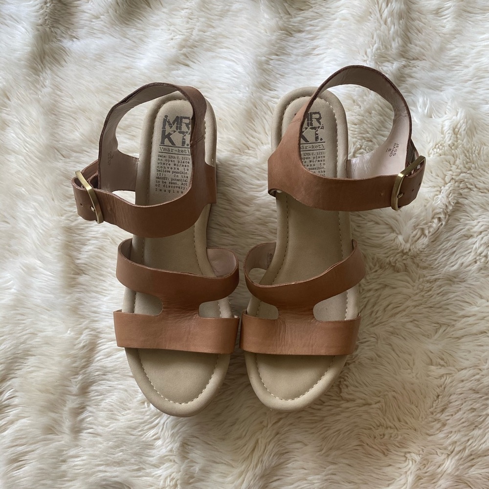 💍Tan Platform Wedges